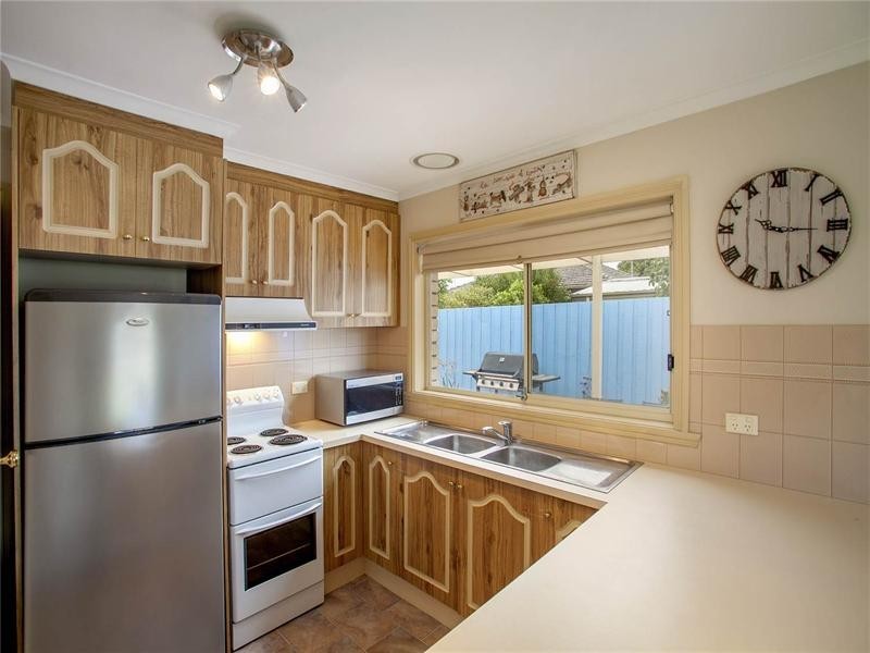 1/1 Tyrone Street, Hamlyn Heights VIC 3215