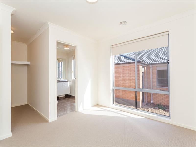 23 Parkfront Drive, Leopold VIC 3224