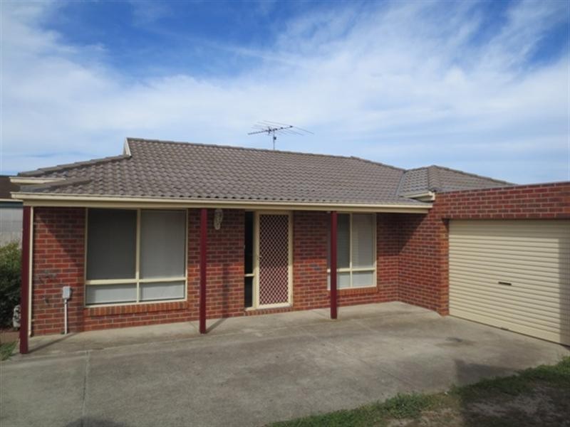4/12-14 Karlovac Court, Bell Park VIC 3215