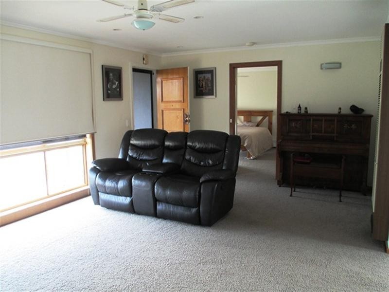 27 Villea Avenue, Grovedale VIC 3216