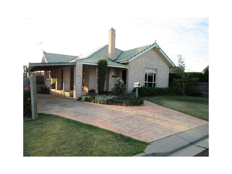 5 Ingrid Court, Herne Hill VIC 3218