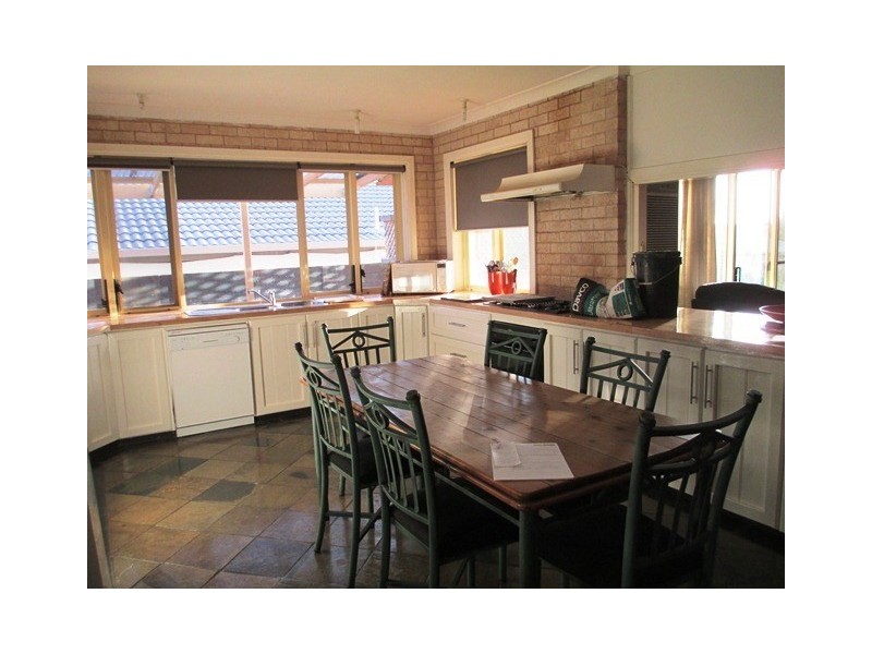 5 Ingrid Court, Herne Hill VIC 3218