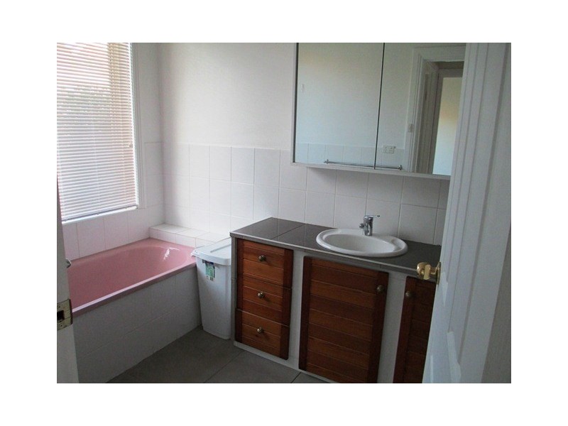 5 Ingrid Court, Herne Hill VIC 3218