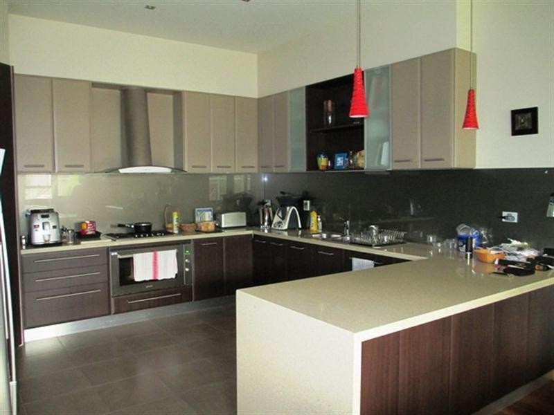 14 Girton Crescent, Manifold Heights VIC 3218