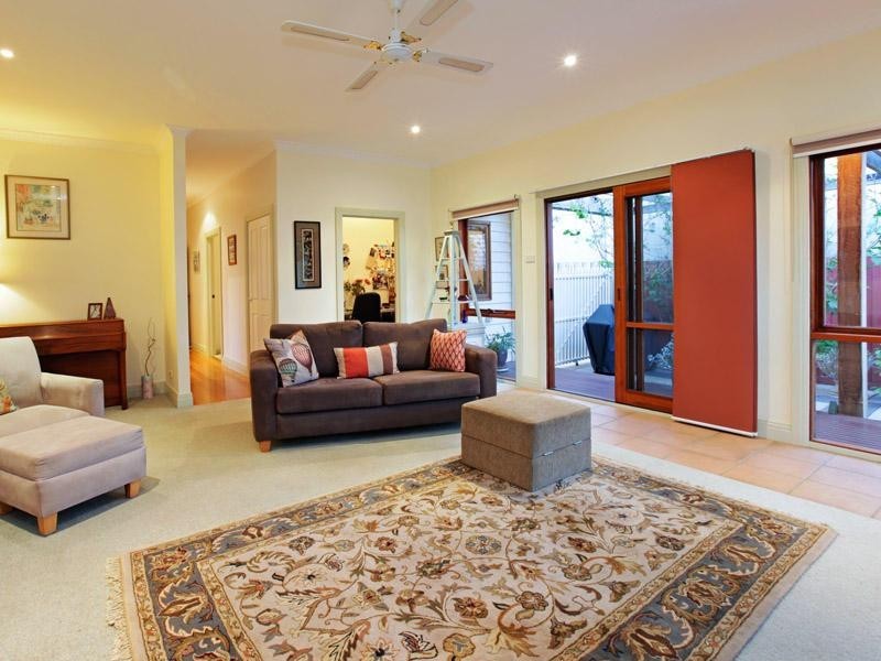11 Belfast Street, Newtown VIC 3220