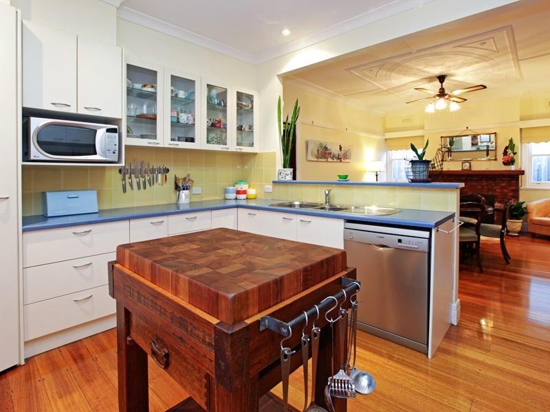 11 Belfast Street, Newtown VIC 3220