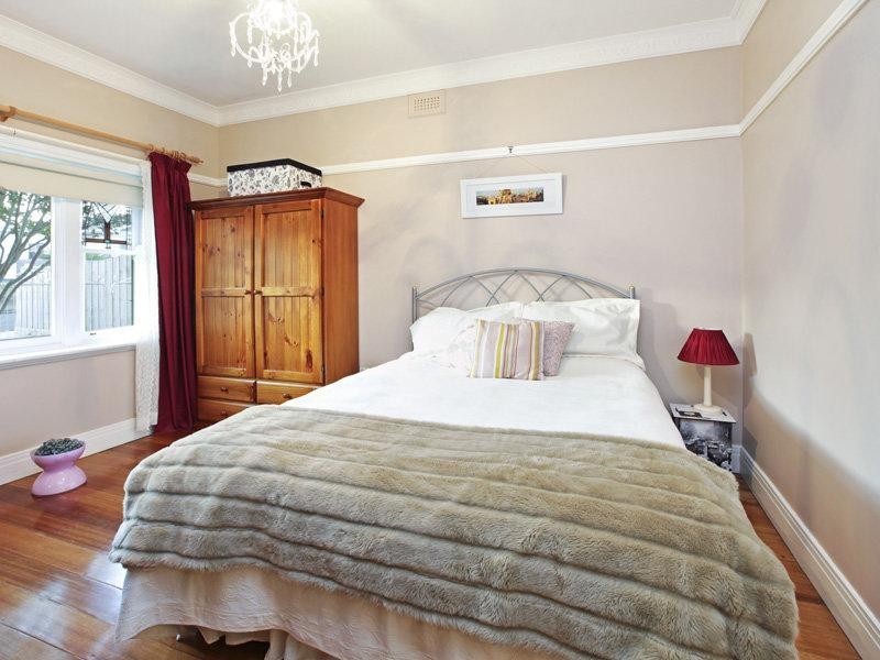 11 Belfast Street, Newtown VIC 3220