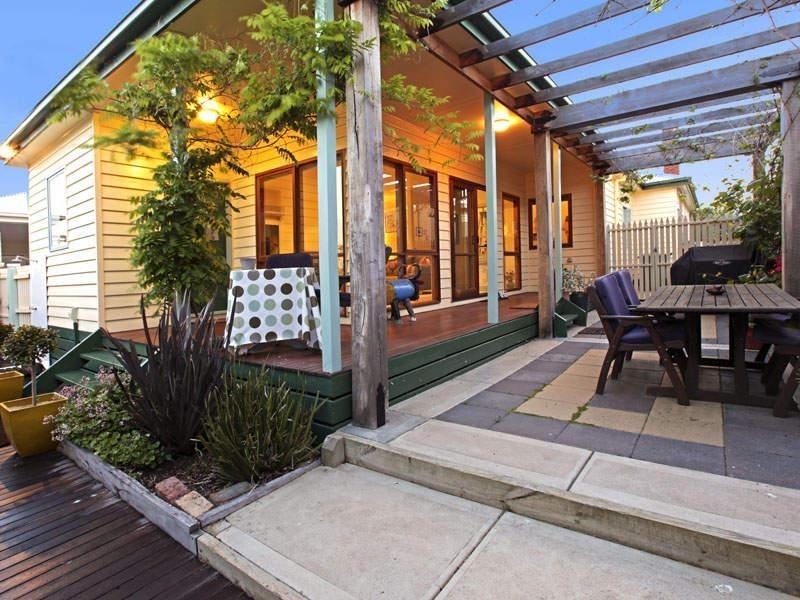 11 Belfast Street, Newtown VIC 3220