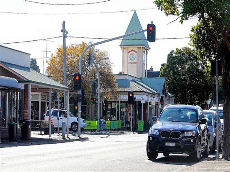 106 Stoneleigh Crescent, Highton VIC 3216