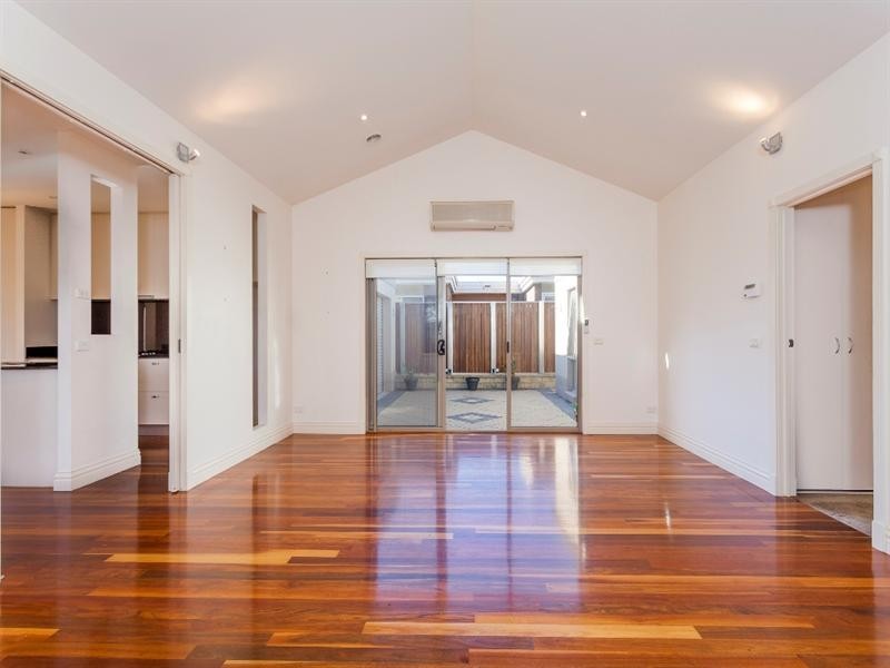 1/182 McKillop Street, Geelong VIC 3220