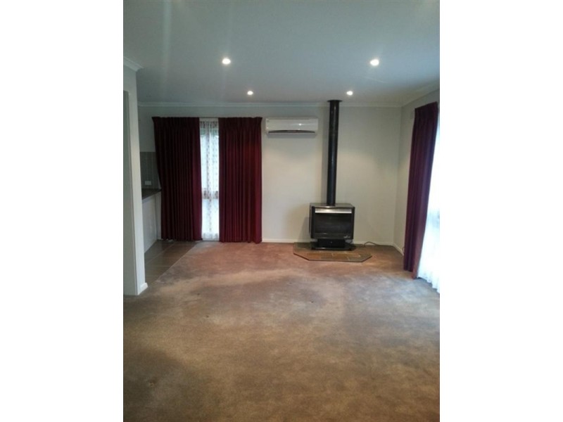 14 Helms Street, Newcomb VIC 3219