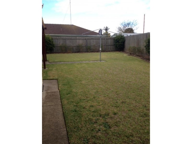 14 Helms Street, Newcomb VIC 3219