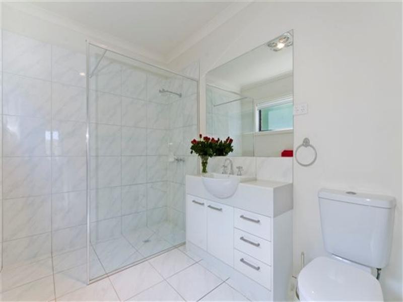 4 Greenfinch Way, Wandana Heights VIC 3216