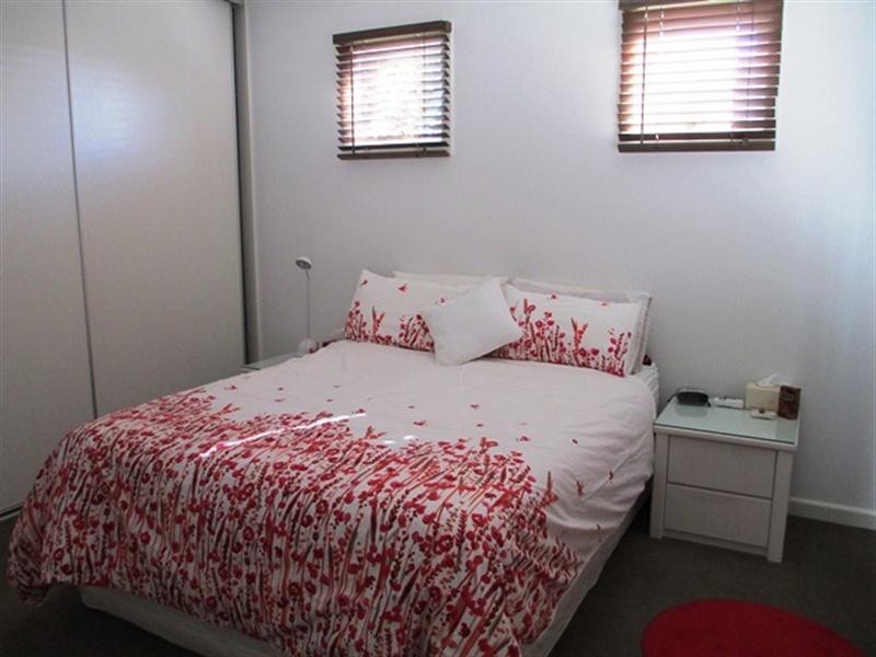 8 Pizer Street, Geelong West VIC 3218