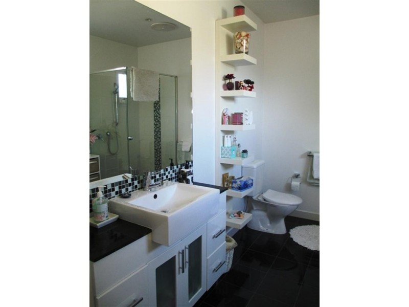 8 Pizer Street, Geelong West VIC 3218