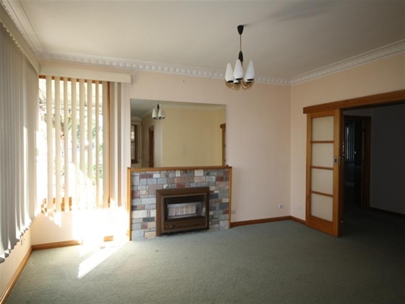 27 Watsons Road, Newcomb VIC 3219