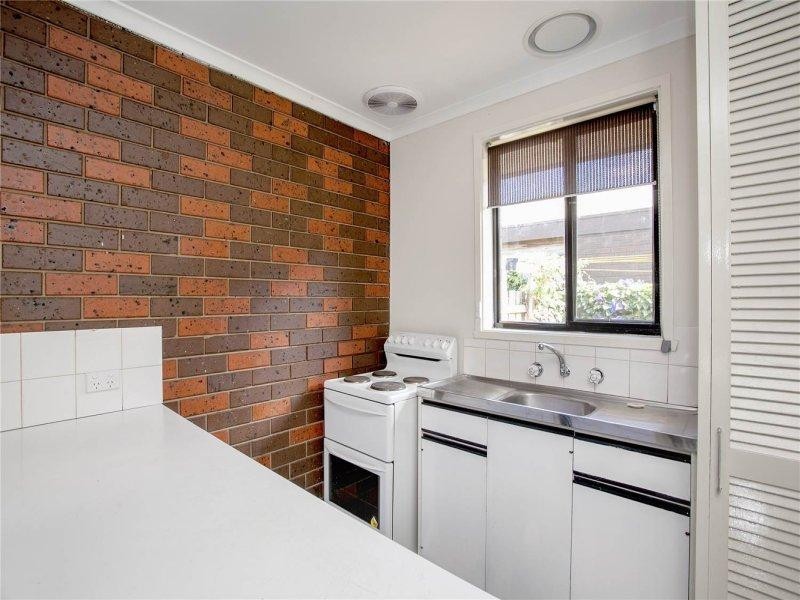 6/220 Wilsons Road, Whittington VIC 3219