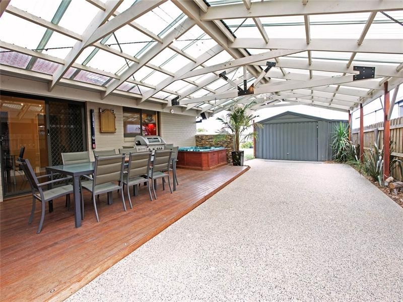 15 Aldershot Road, St Albans Park VIC 3219