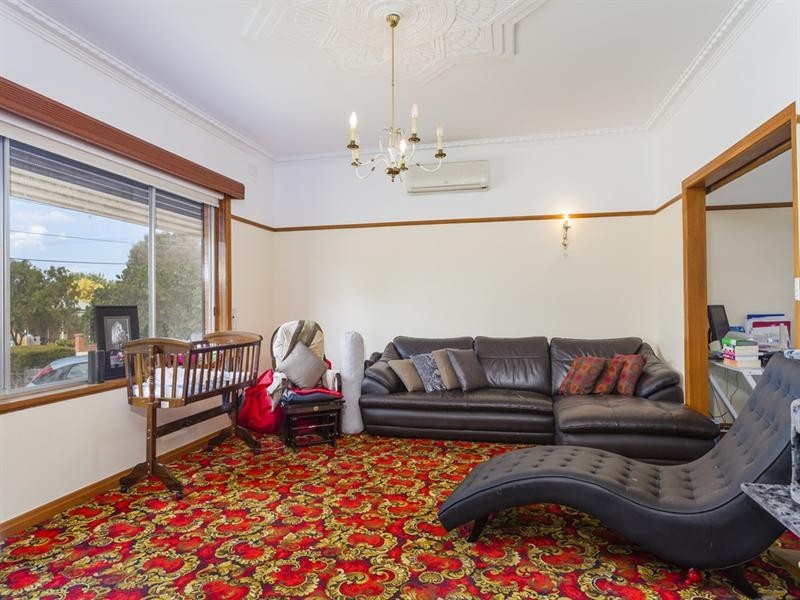 120 Sladen Street, Hamlyn Heights VIC 3215