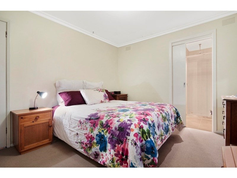 19 Cheryl Crescent, Belmont VIC 3216