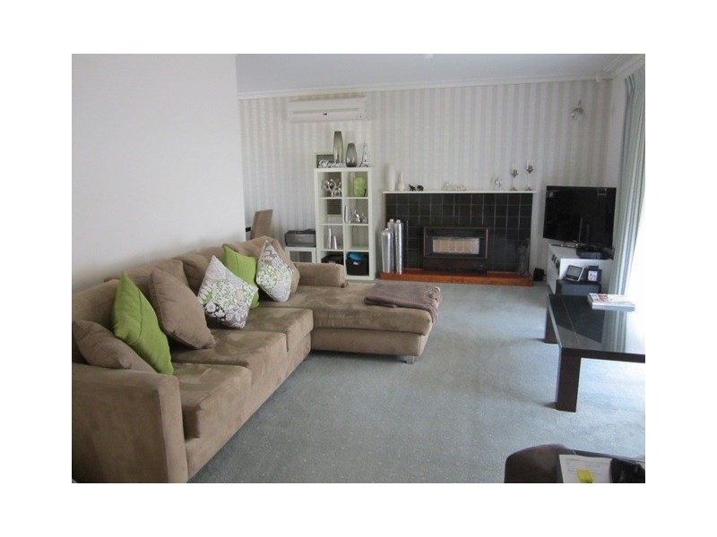 1 Carroll Road, Highton VIC 3216