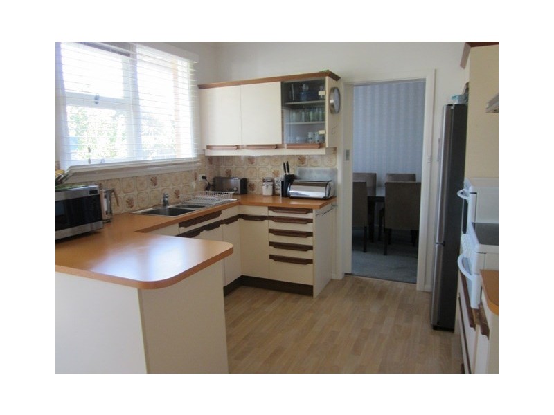 1 Carroll Road, Highton VIC 3216