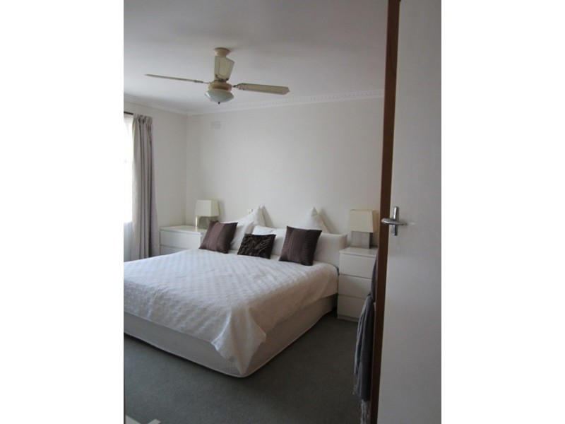 1 Carroll Road, Highton VIC 3216