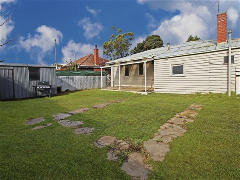 298 Autumn Street, Herne Hill VIC 3218