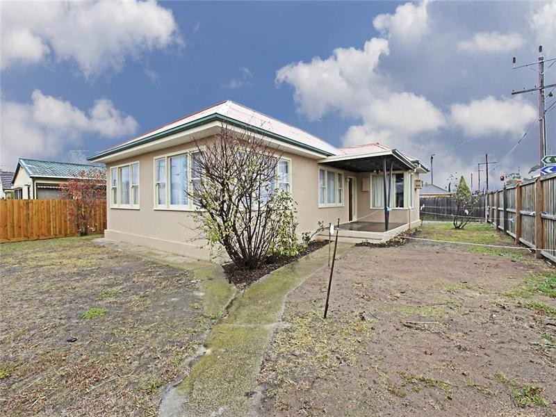 30 Walsh Grove, North Geelong VIC 3215