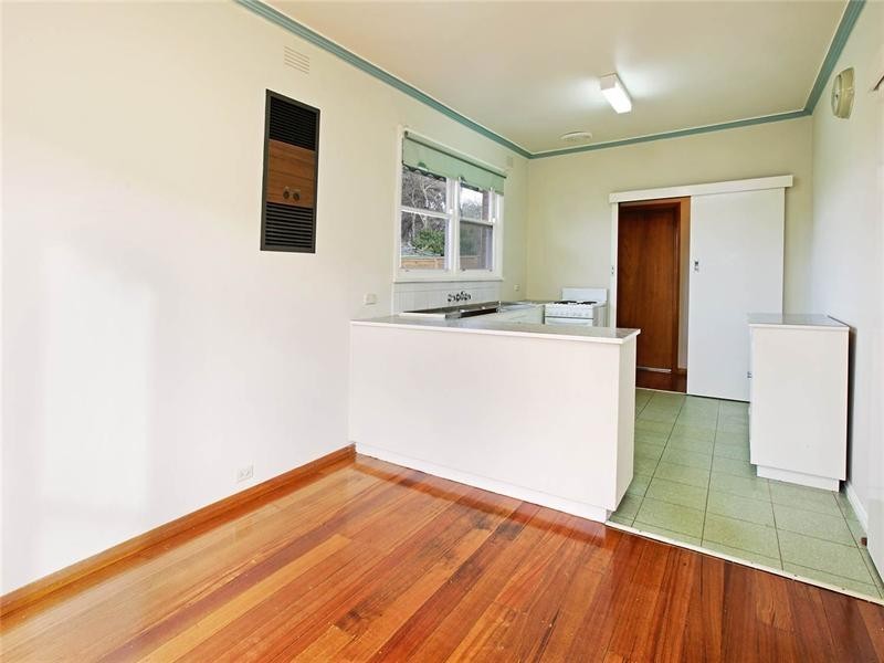 1 Sladen Street, Hamlyn Heights VIC 3215