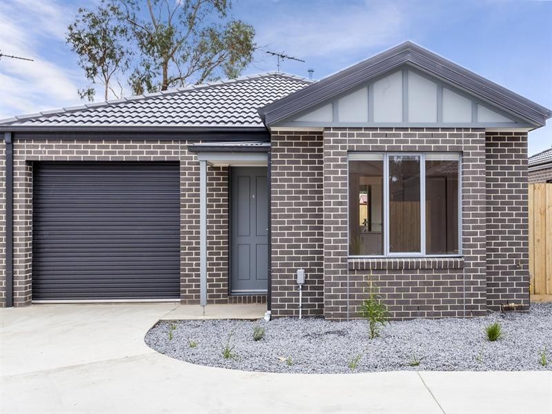 4/31-33 Helms Street, Newcomb VIC 3219