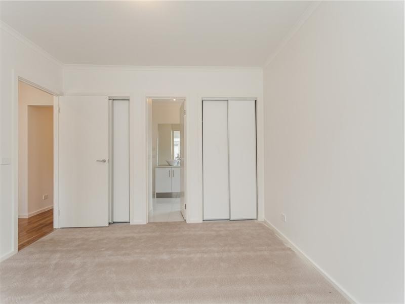 4/31-33 Helms Street, Newcomb VIC 3219