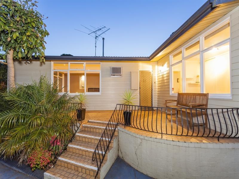 6 Cambra Road, Belmont VIC 3216