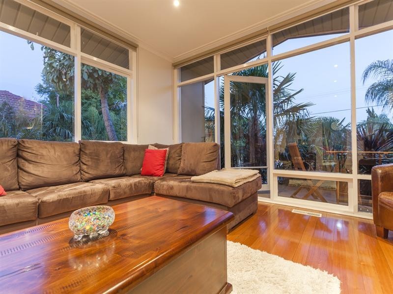 6 Cambra Road, Belmont VIC 3216