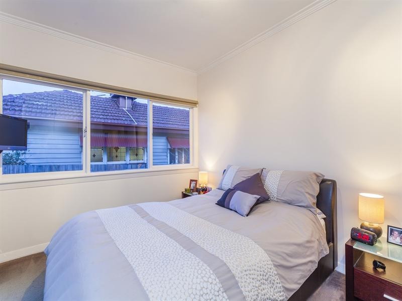 6 Cambra Road, Belmont VIC 3216