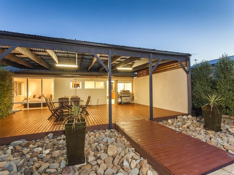 6 Cambra Road, Belmont VIC 3216