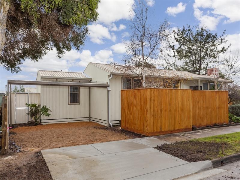 11 Staverly Road, Herne Hill VIC 3218