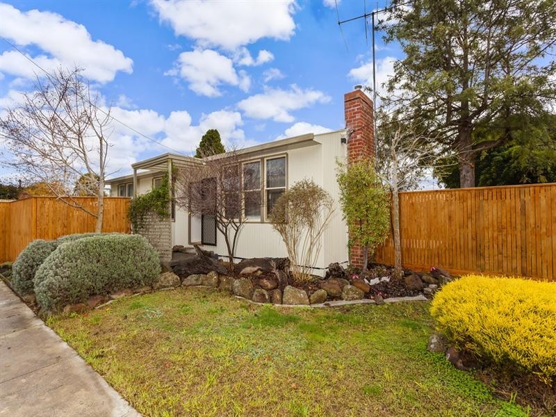 11 Staverly Road, Herne Hill VIC 3218