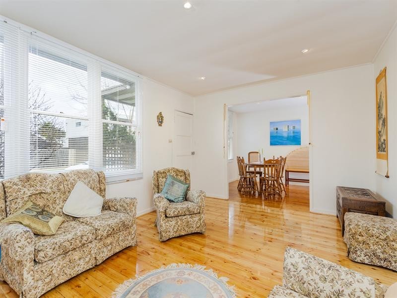 11 Staverly Road, Herne Hill VIC 3218