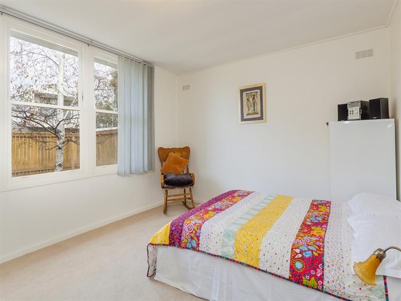 11 Staverly Road, Herne Hill VIC 3218