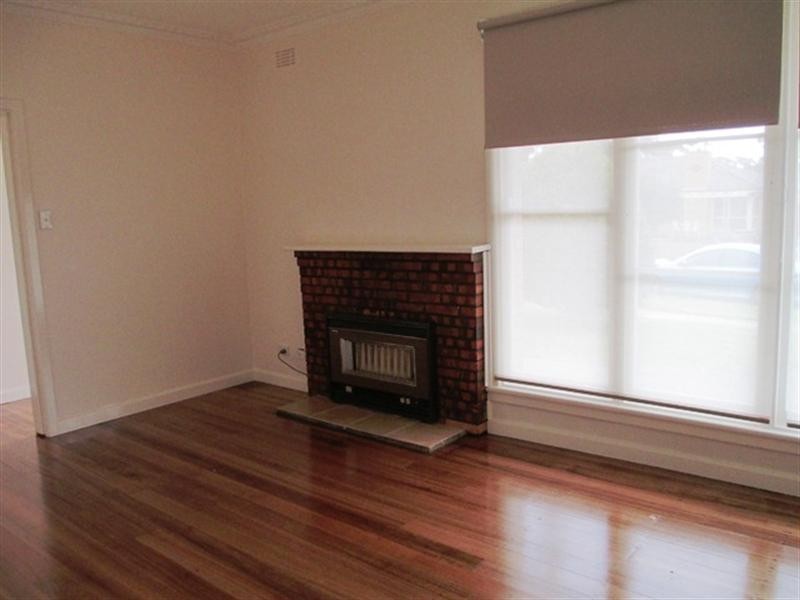 6 Graham Street, Hamlyn Heights VIC 3215