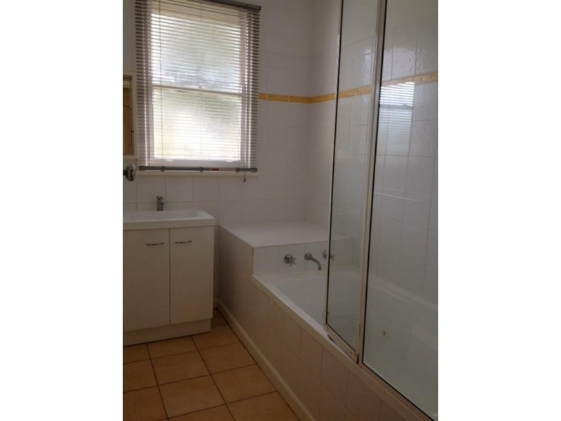 6 Graham Street, Hamlyn Heights VIC 3215