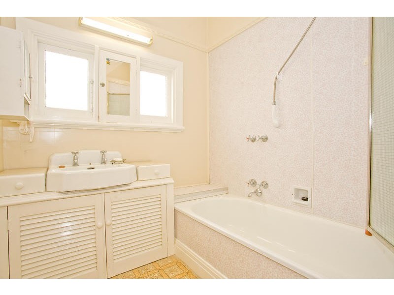 36 Stubbs Avenue, North Geelong VIC 3215