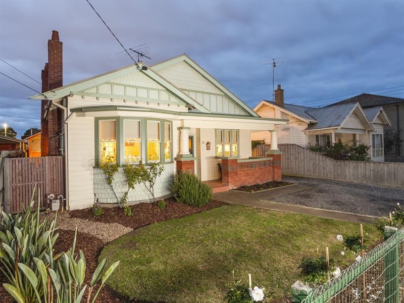 25 Bay Street, Rippleside VIC 3215