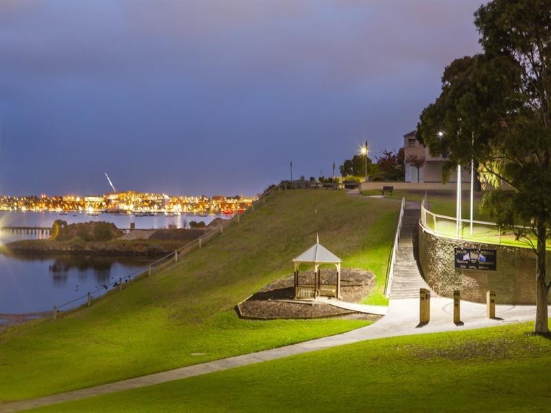 25 Bay Street, Rippleside VIC 3215