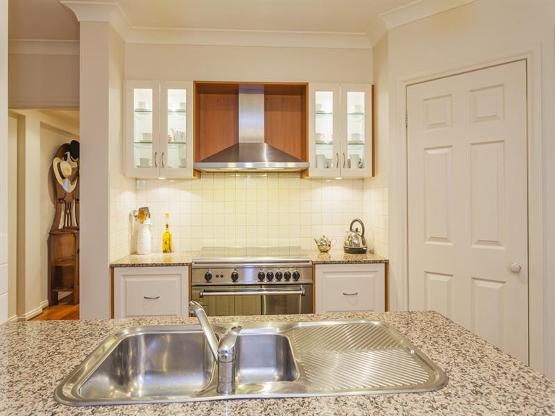 6 Palmerston Place, Highton VIC 3216