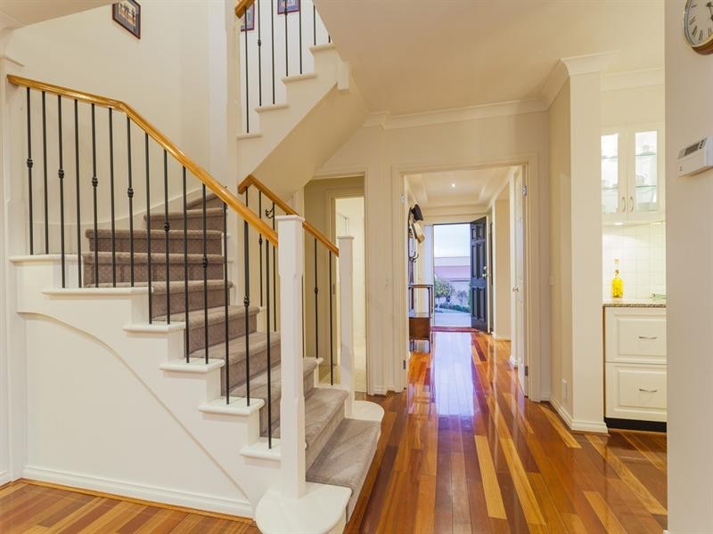 6 Palmerston Place, Highton VIC 3216