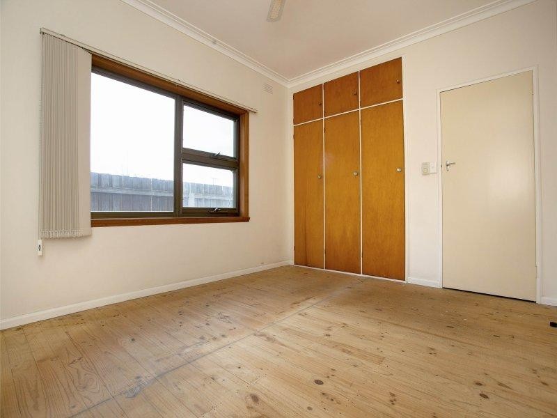 4 Hamilton Court, Breakwater VIC 3219