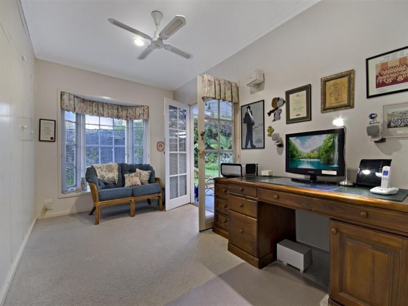 16 Vista Road, Newtown VIC 3220