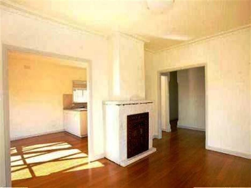 6 Charles Street, Newcomb VIC 3219